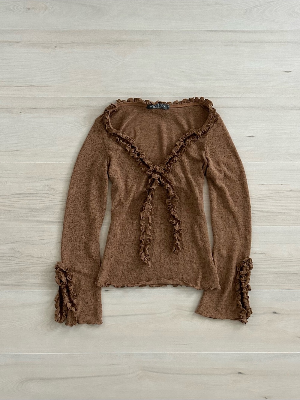 brown bisou bisou ruffled long sleeve